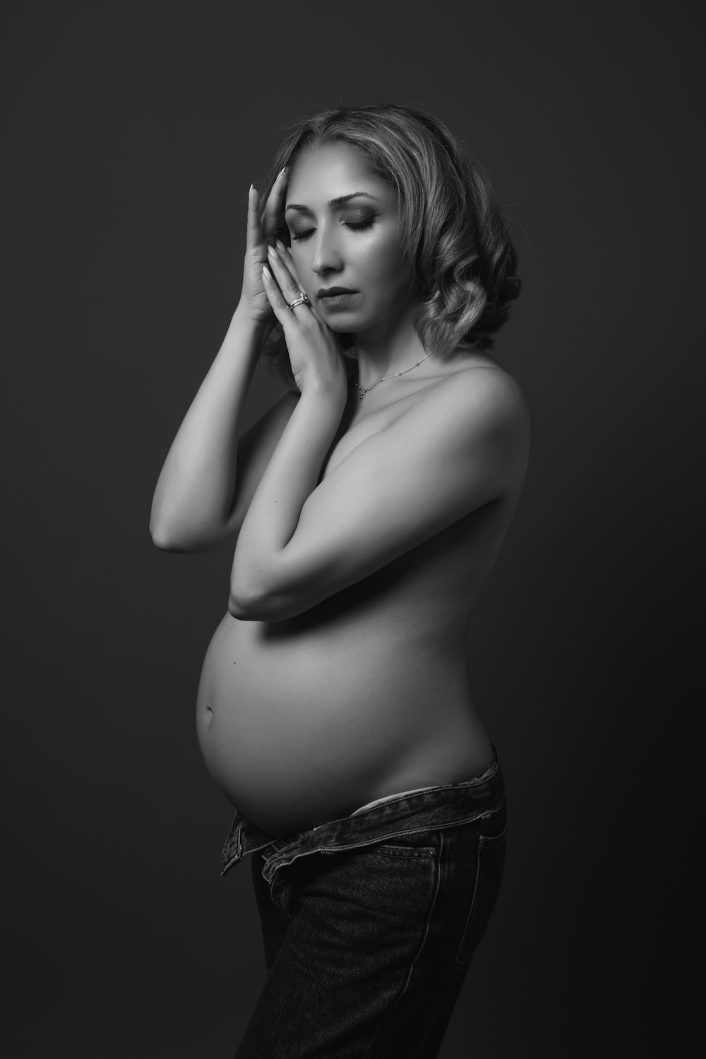 photographe-photo-femme-enceinte-grossesse-studio-robe-en-couple-belleFQ3A5833-copie-2